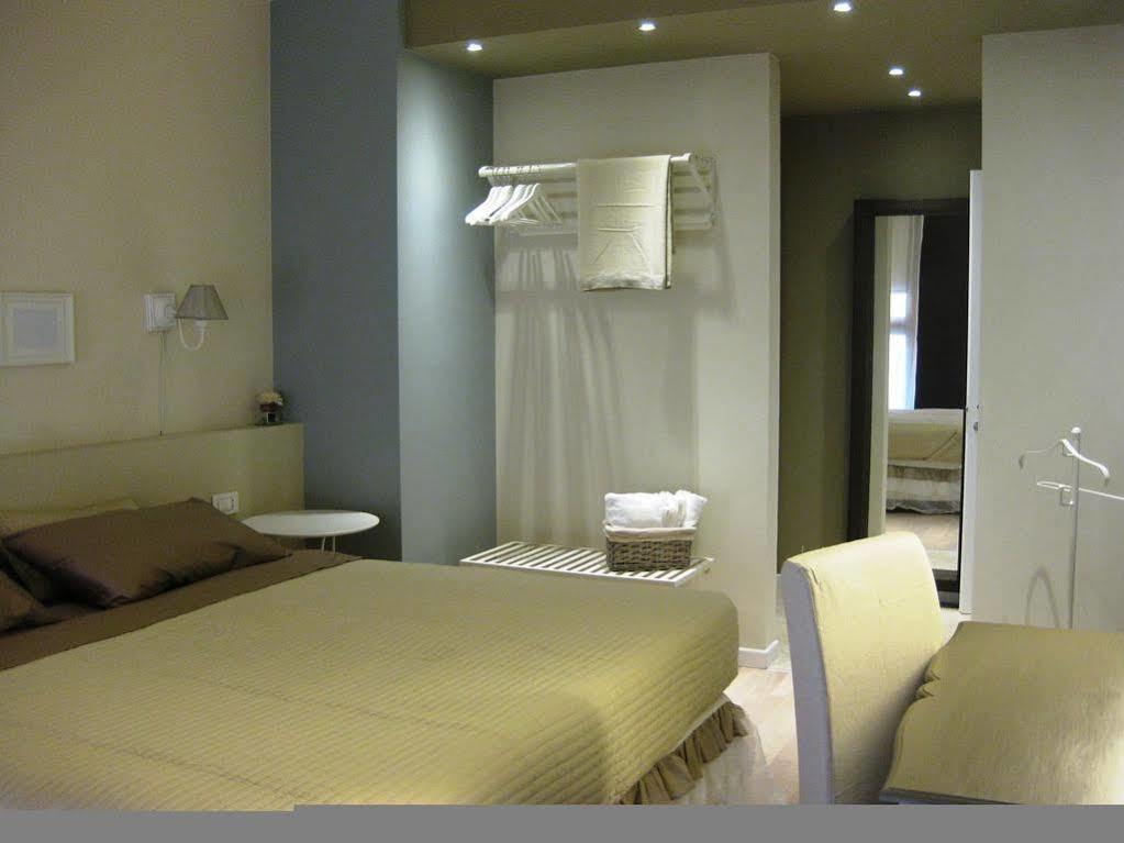 Отель Bed In Bo Saragozza Болонья Экстерьер фото