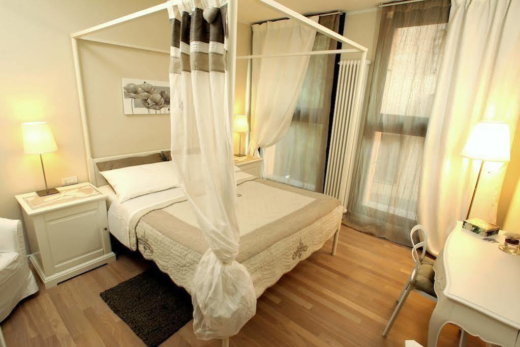 Отель Bed In Bo Saragozza Болонья Экстерьер фото